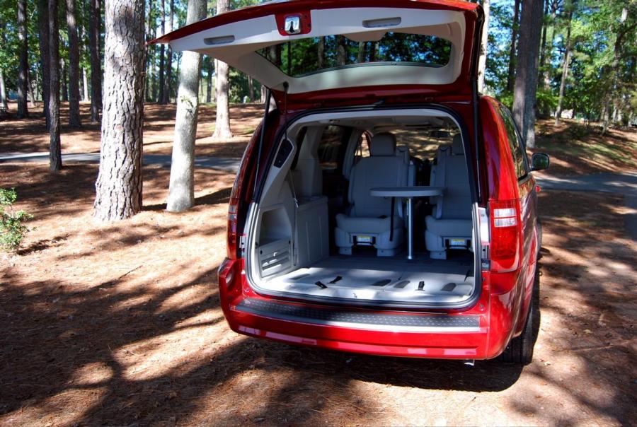  Dodge Grand Caravan SXT 2008 года  (фото 57 из 67)